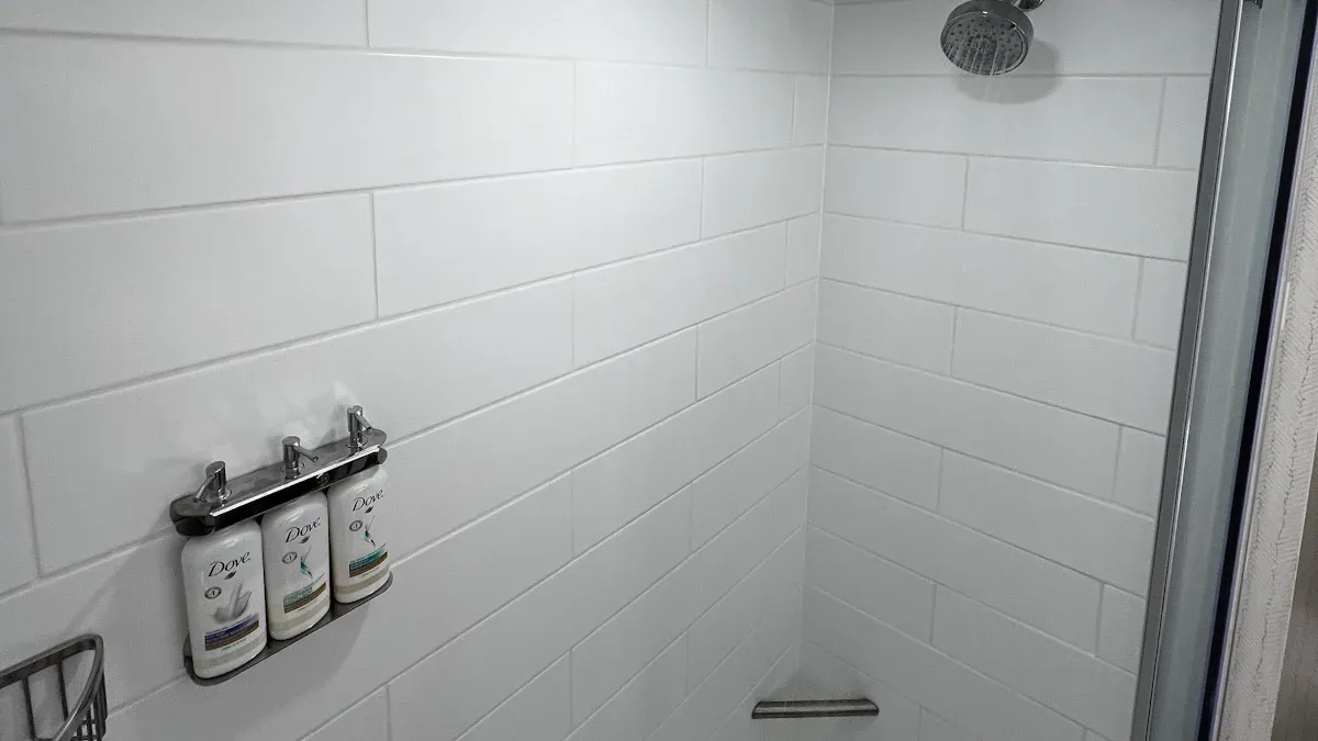 Где се најчешће поставља водоотпорно линеарно осветљење